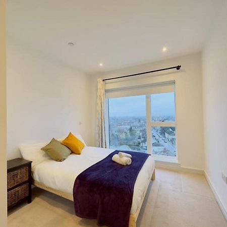 Luxurious Comfy Penthouse - Steps To East Croydon Train Station - Views Leilighet Eksteriør bilde