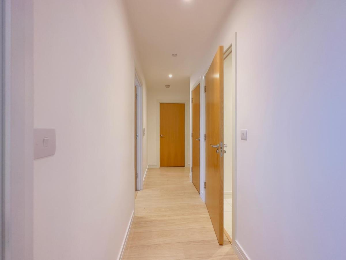 Luxurious Comfy Penthouse - Steps To East Croydon Train Station - Views Leilighet Eksteriør bilde