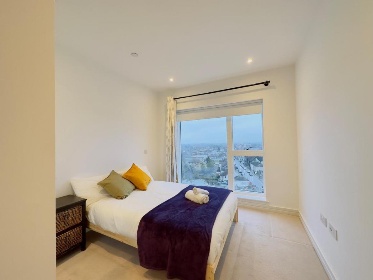 Luxurious Comfy Penthouse - Steps To East Croydon Train Station - Views Leilighet Eksteriør bilde