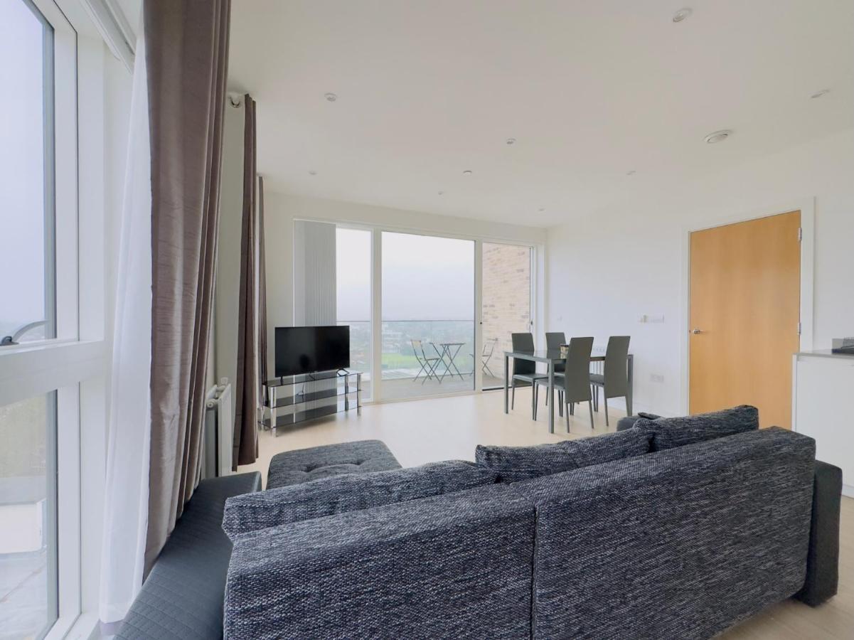 Luxurious Comfy Penthouse - Steps To East Croydon Train Station - Views Leilighet Eksteriør bilde