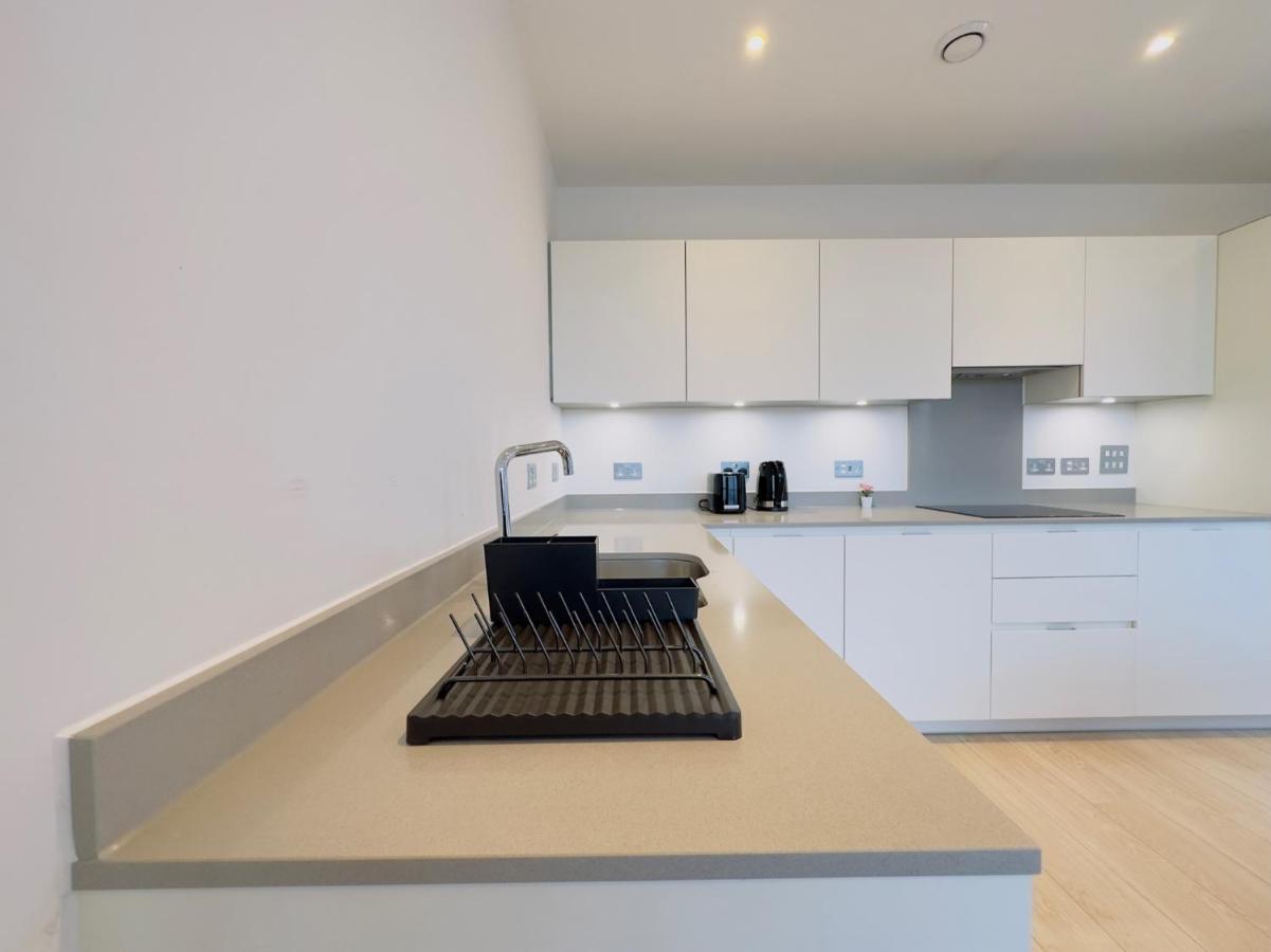 Luxurious Comfy Penthouse - Steps To East Croydon Train Station - Views Leilighet Eksteriør bilde