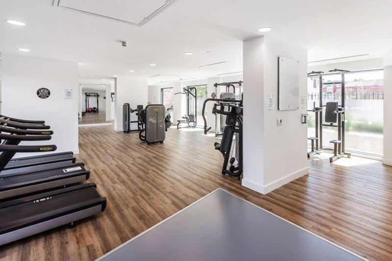 Luxurious Comfy Penthouse - Steps To East Croydon Train Station - Views Leilighet Eksteriør bilde